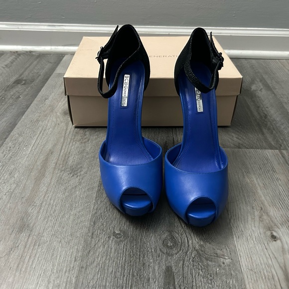 BCBGeneration Vivid Blue/Black Peep Toe High Heeled Sandals - Picture 2 of 5